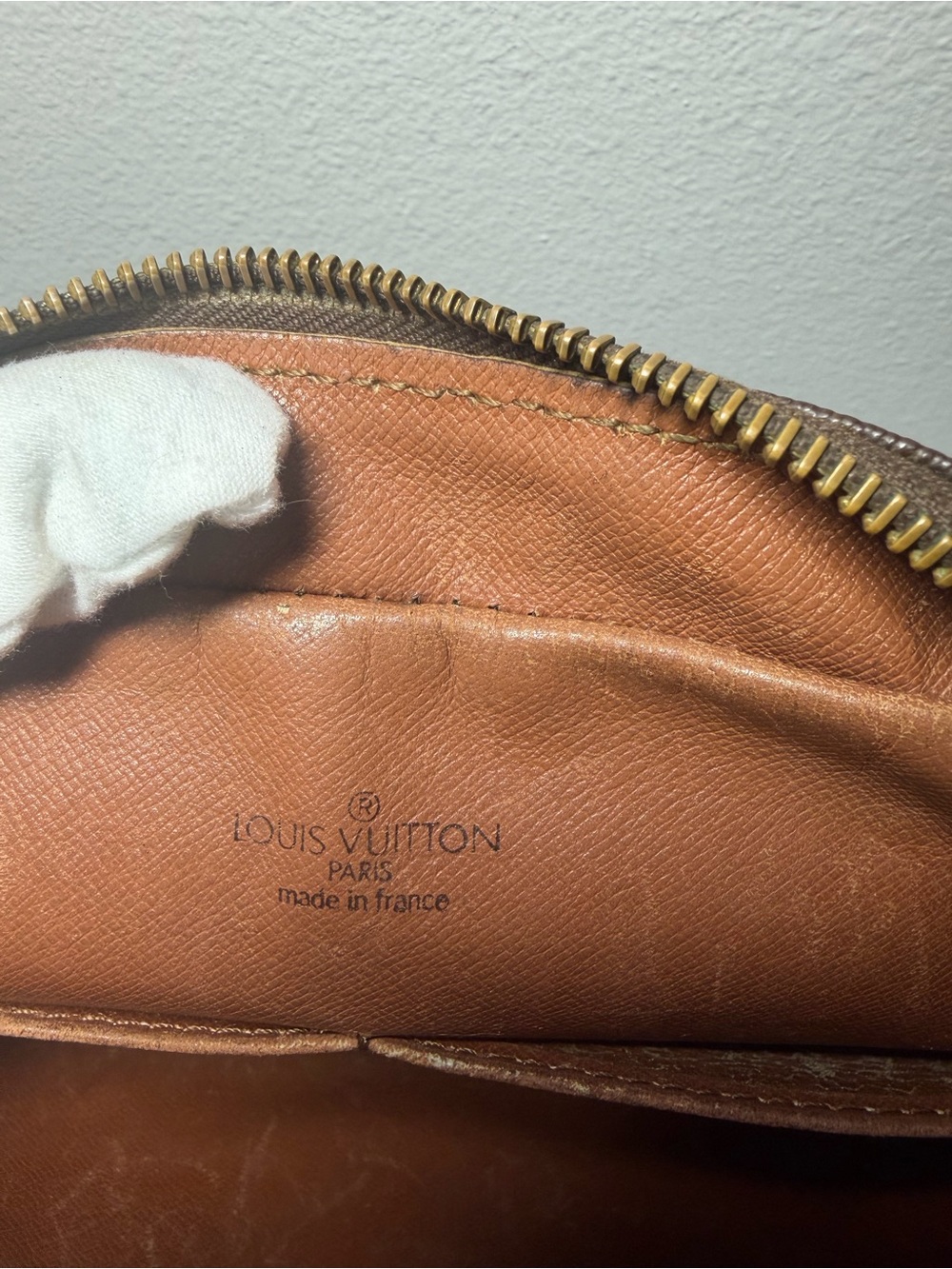 VINTAGE Louis Vuitton Monogram Canvas Clutch in Brown and Tan - Picture 12 of 16